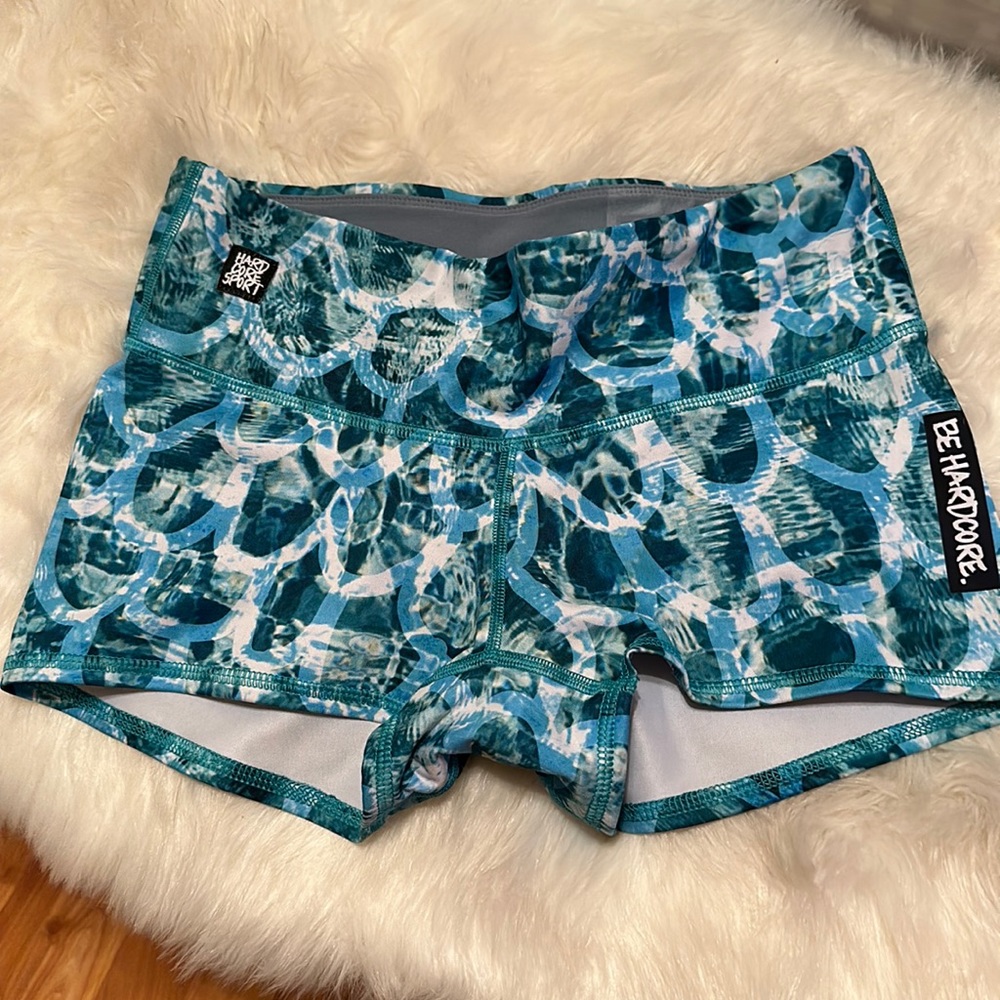 Bee Hardcore sport shorts